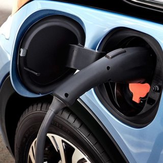 Hybrid, plug-in hybrid a elektromobil - blog Dovoz auta zo zahranicia | dovozyaut.sk